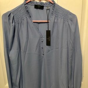Tahari long sleeve blouse